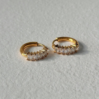 Fashionable INS Retro Titanium Steel Minimalist Small Zircon Earrings